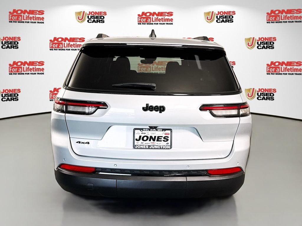 Used 2024 Jeep Grand Cherokee L Altitude AWD/4WD image 16