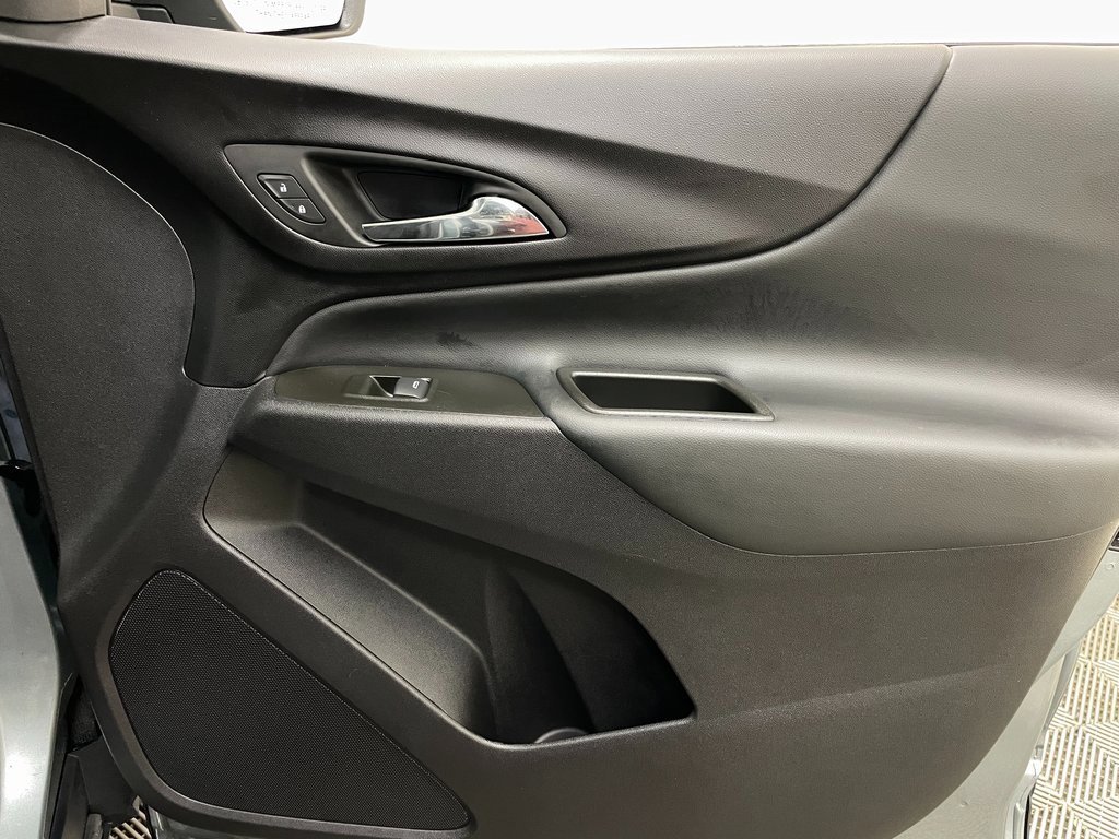 Certified 2024 Chevrolet Equinox LT w/ LPO, Floor Liner Package image 39