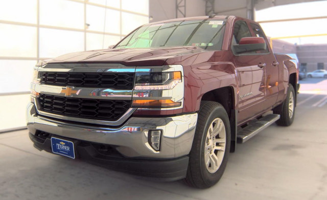 Used 2017 Chevrolet Silverado 1500 LT w/ All Star Edition AWD/4WD image 1