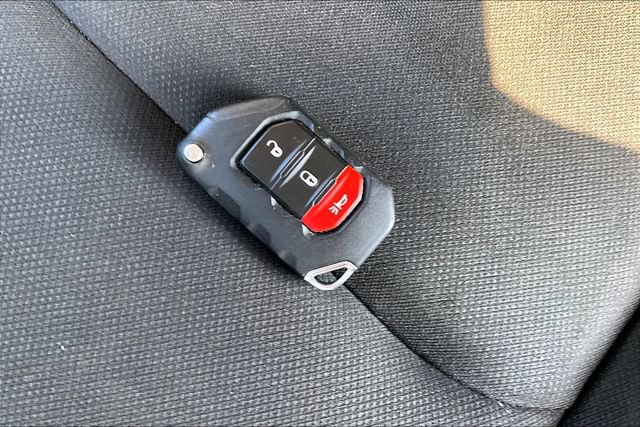 Used 2023 Jeep Gladiator Sport AWD/4WD image 11