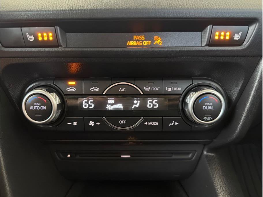 Used 2014 MAZDA MAZDA3 s Grand Touring w/ Technology Package FWD image 24