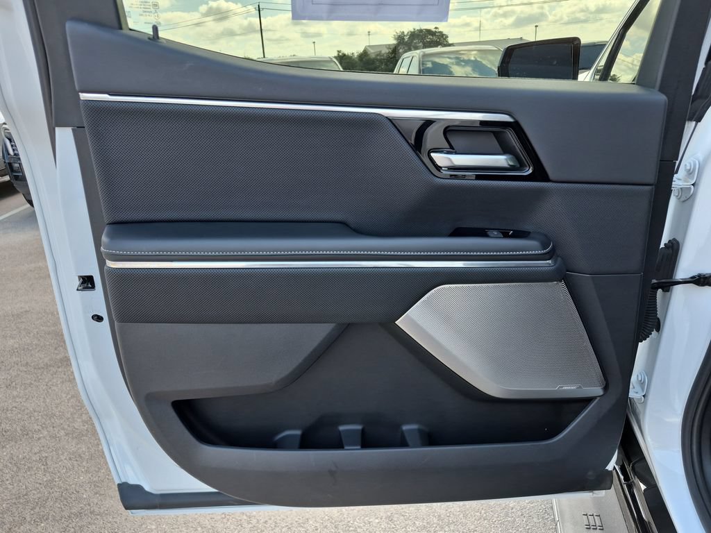 Used 2025 GMC Sierra EV Denali AWD/4WD image 34