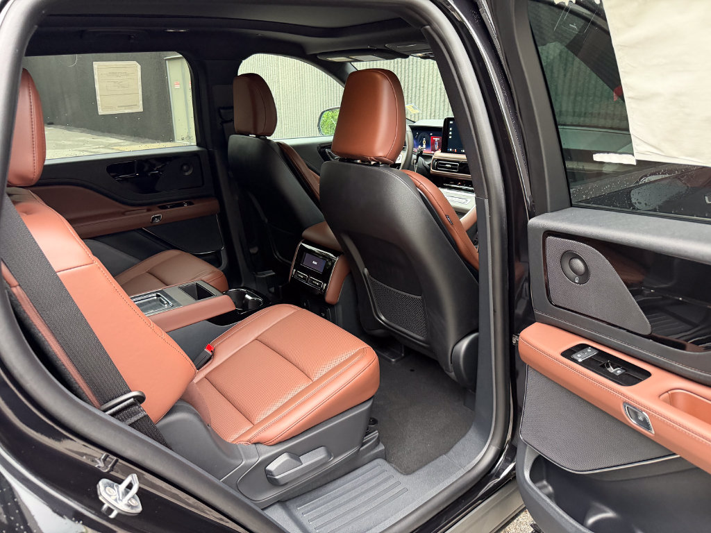 New 2026 Lincoln Aviator Reserve AWD/4WD image 29