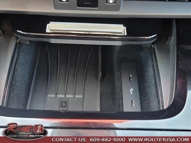 Used 2024 Porsche Cayenne image 28