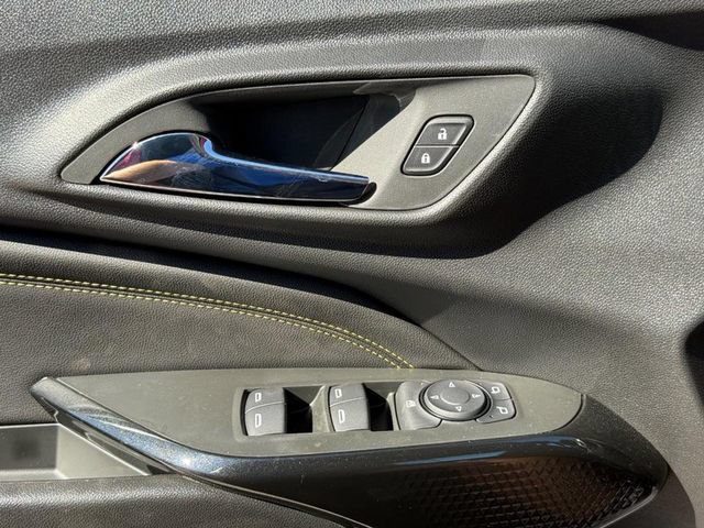 New 2026 Chevrolet Trax LT w/ Sunroof Package FWD image 17