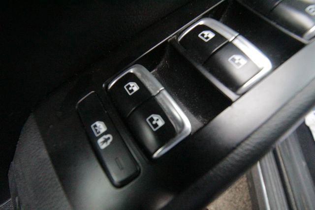 Used 2022 Kia Telluride LX image 18