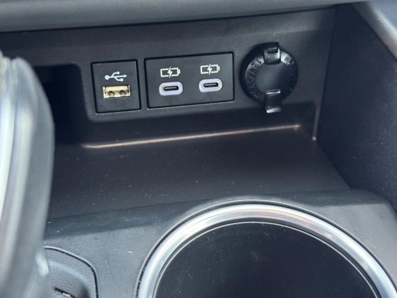 Used 2023 Toyota Highlander XLE image 22