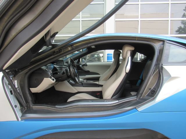 Used 2014 BMW i8 AWD/4WD image 18