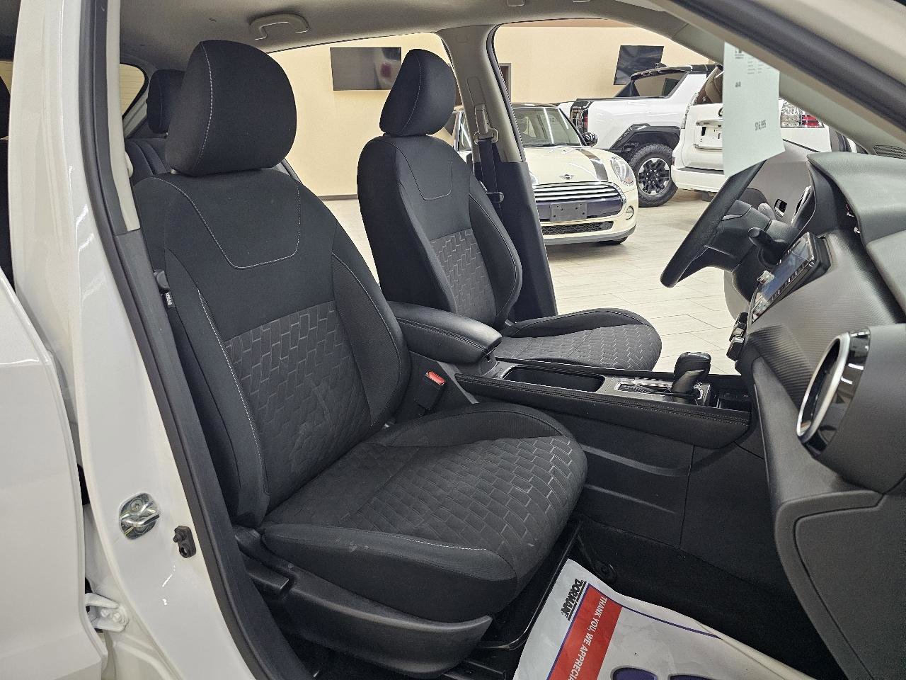 Used 2024 Nissan Kicks SV image 17