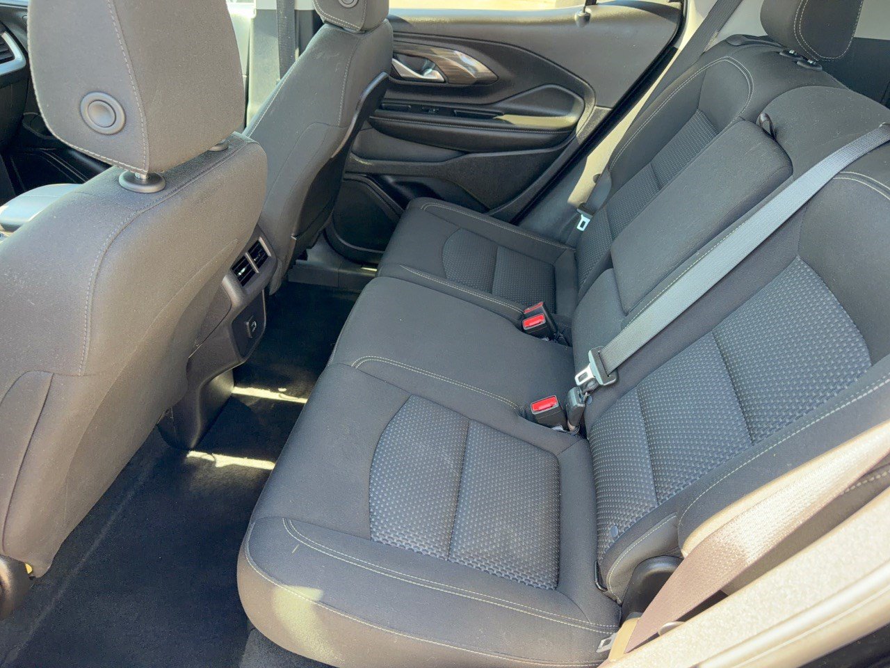 Used 2024 GMC Terrain SLE FWD image 25