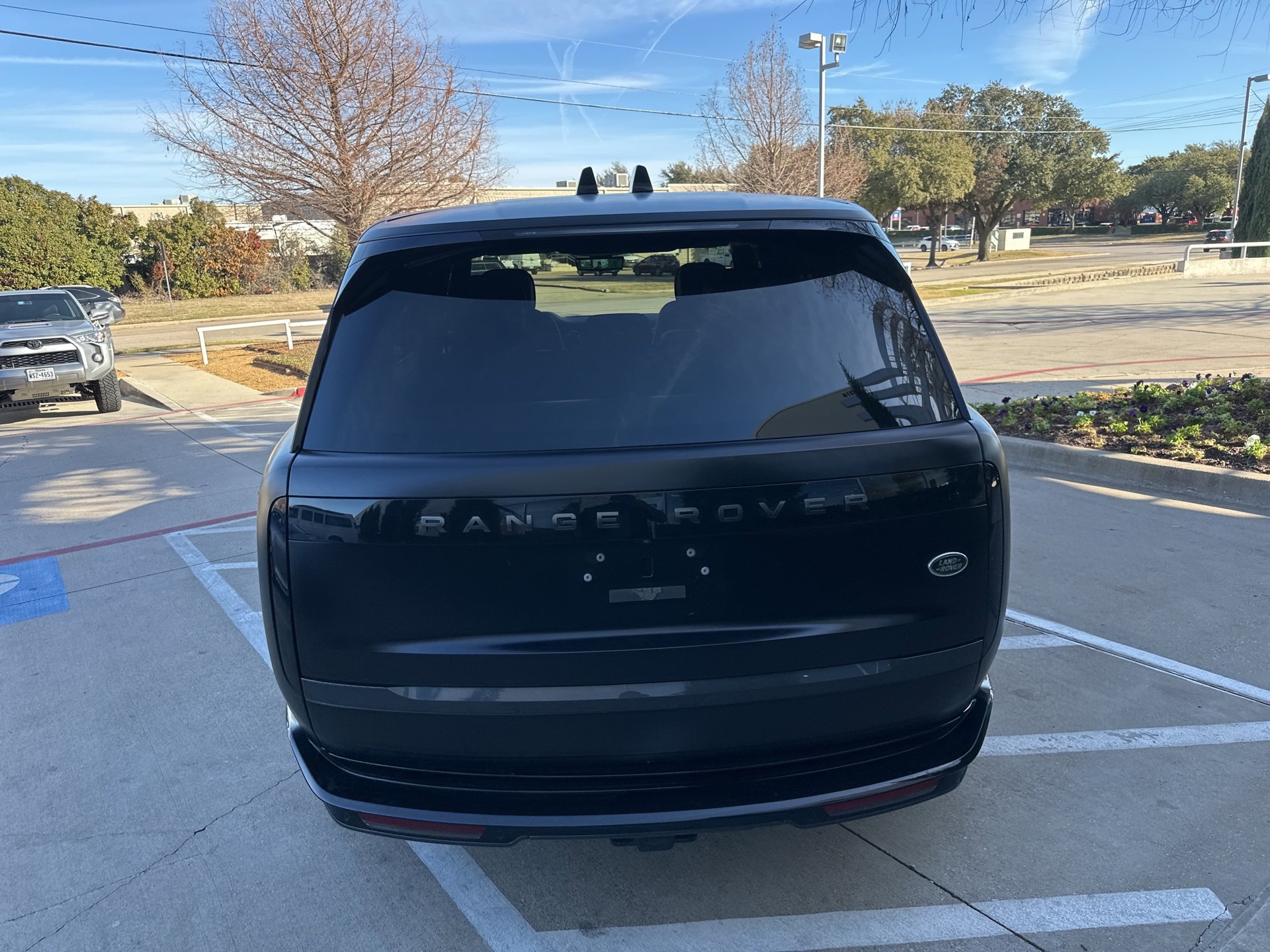 Used 2023 Land Rover Range Rover SE image 5