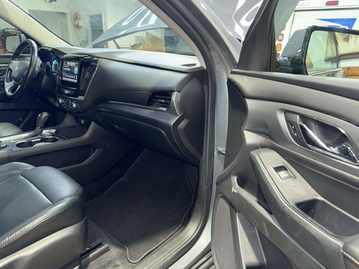 Used 2019 Chevrolet Traverse LT image 27