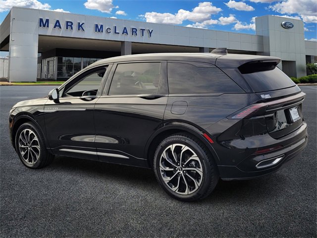 Certified 2024 Lincoln Nautilus Reserve image 6