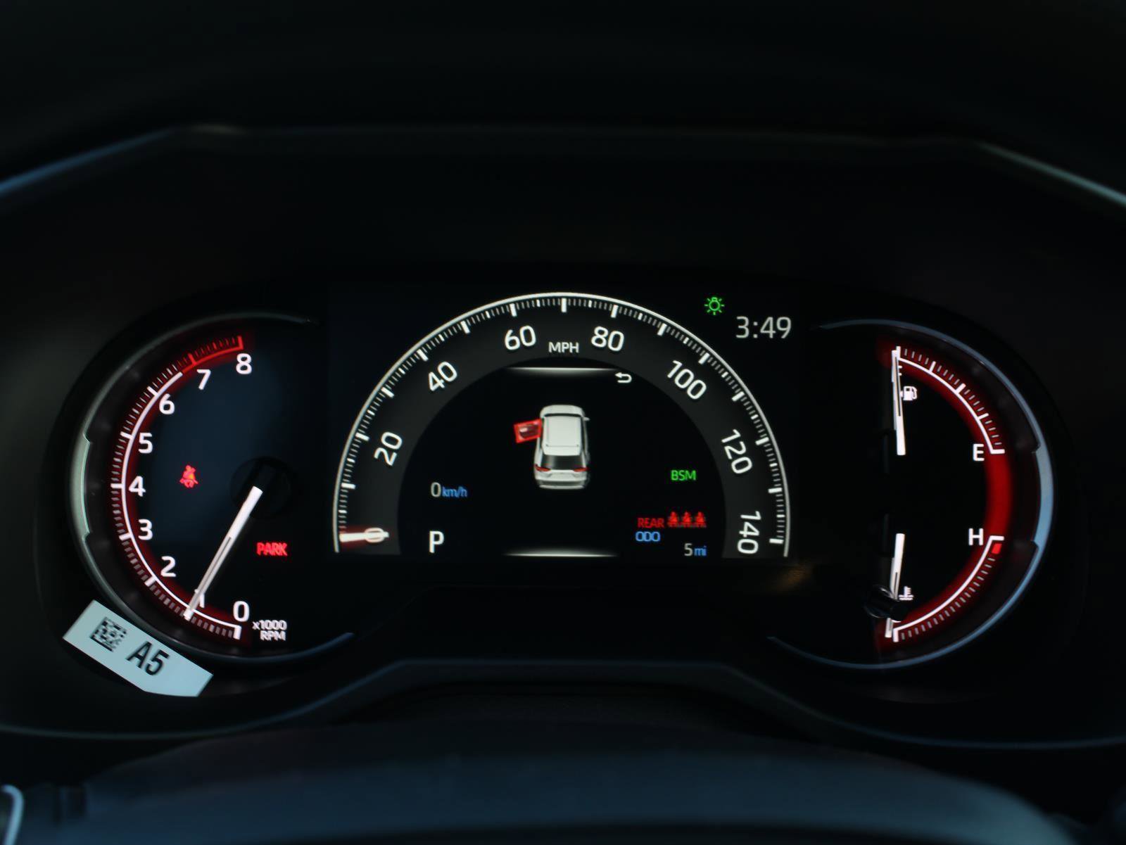 New 2025 Toyota RAV4 LE image 8