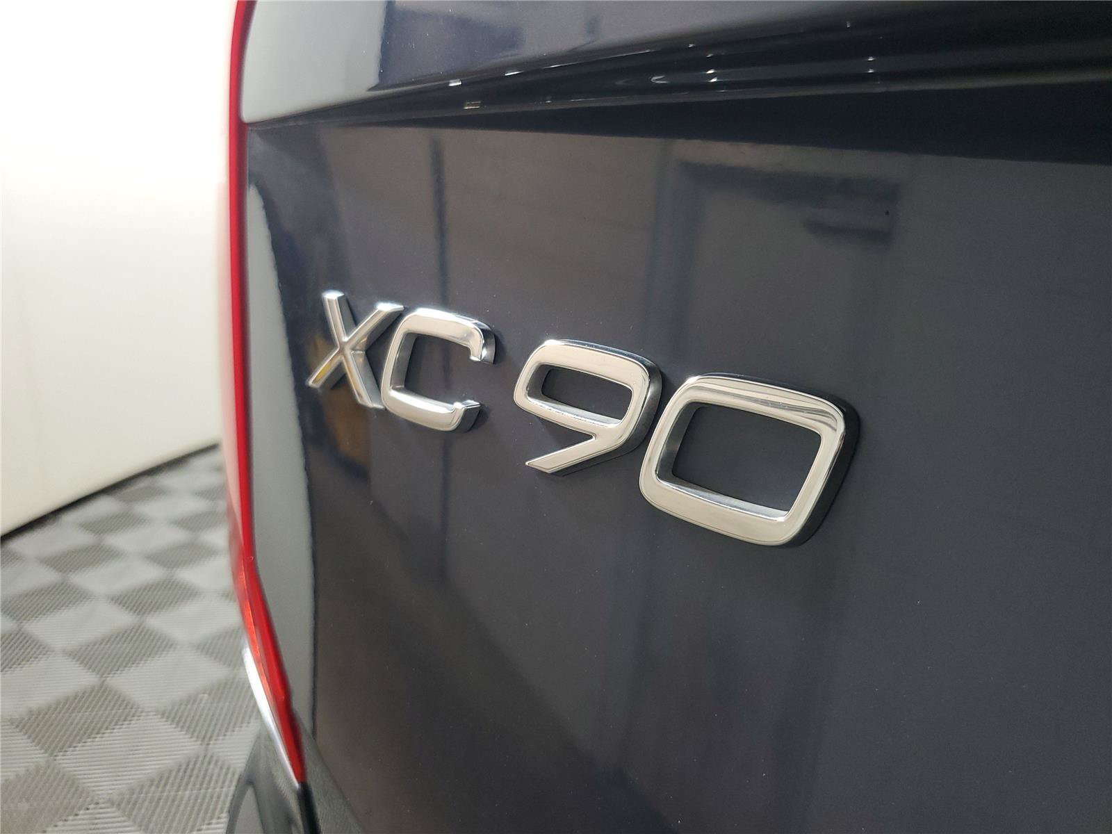 Used 2025 Volvo XC90 B5 Core AWD/4WD image 8