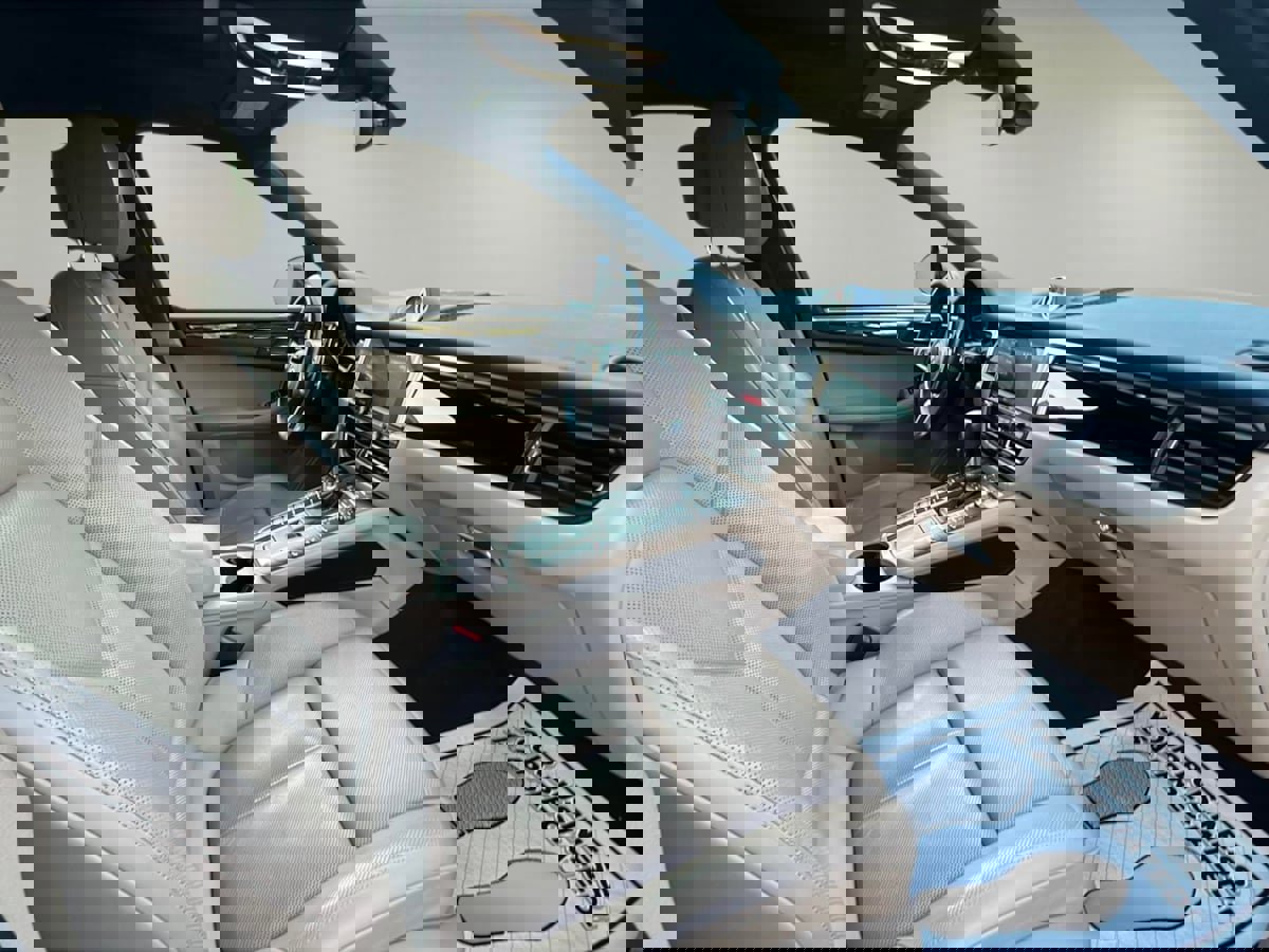 Used 2020 Porsche Macan image 13