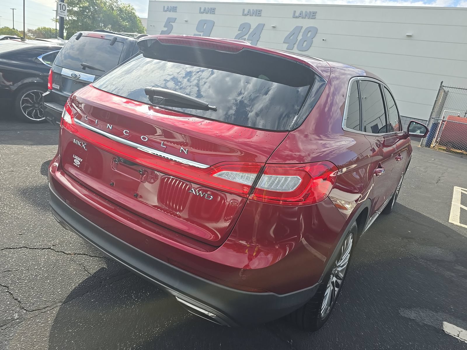 Used 2017 Lincoln MKX Reserve AWD/4WD image 6