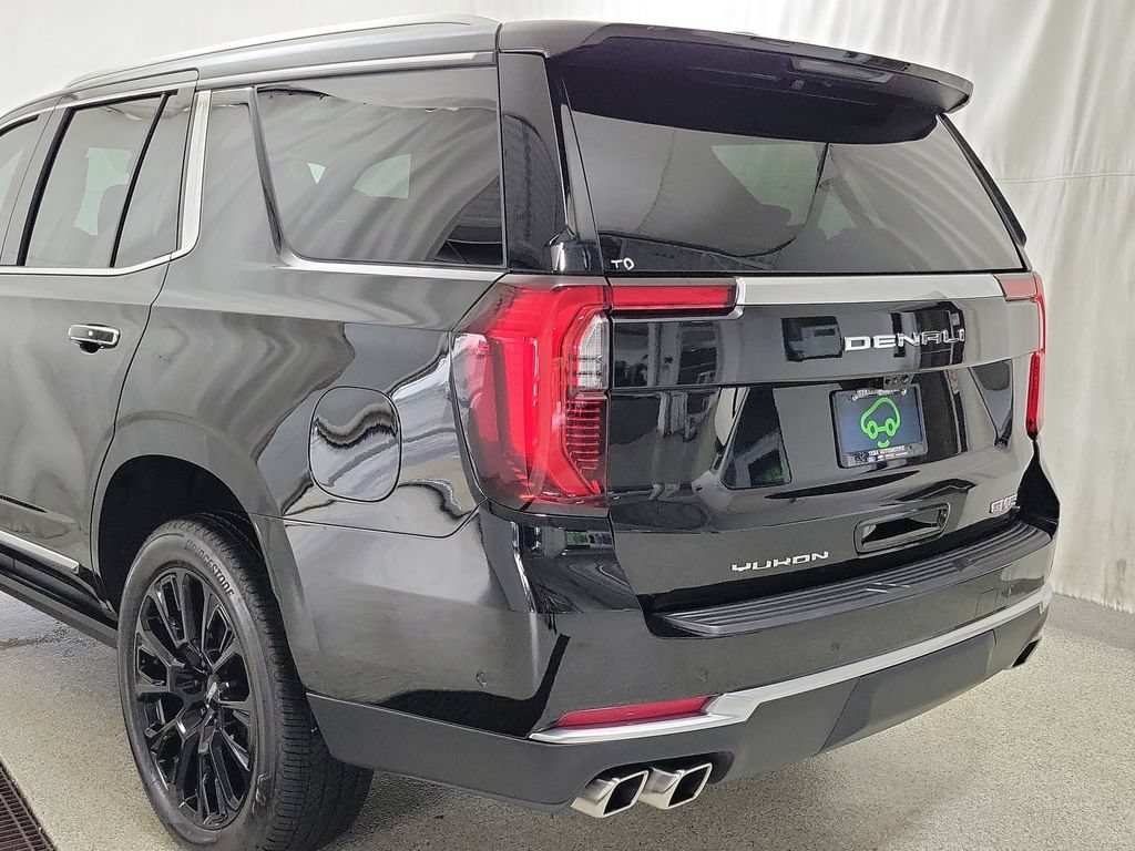 Certified 2025 GMC Yukon Denali w/ Denali Reserve Package AWD/4WD image 4