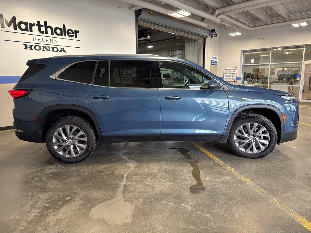 Used 2025 Buick Enclave Preferred image 4