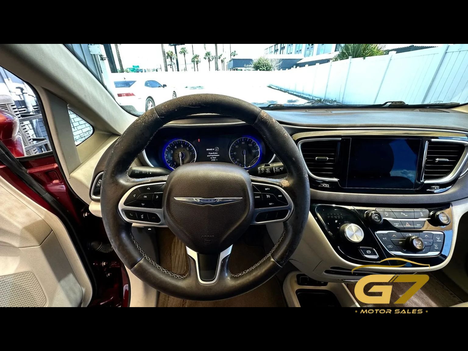 Used 2017 Chrysler Pacifica Touring-L Plus FWD image 8