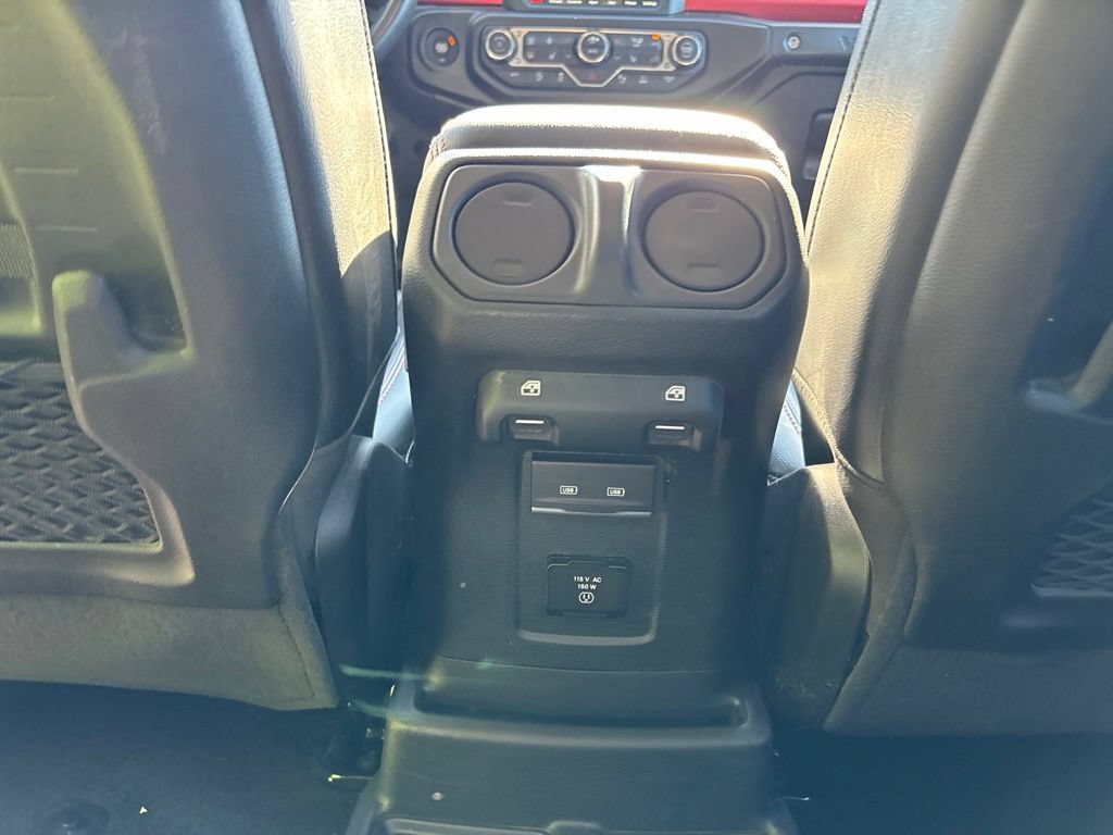 Used 2022 Jeep Wrangler Unlimited Rubicon w/ LED Lighting Group AWD/4WD image 26