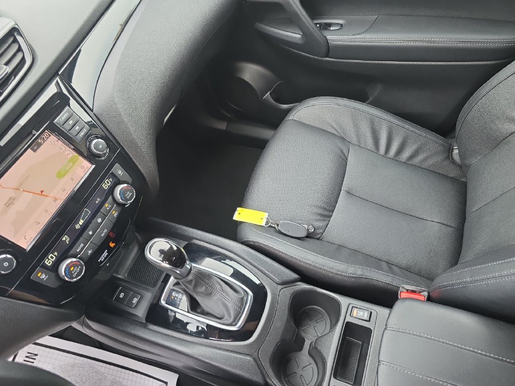 Used 2021 Nissan Rogue Sport SL w/ Premium Package AWD/4WD image 21