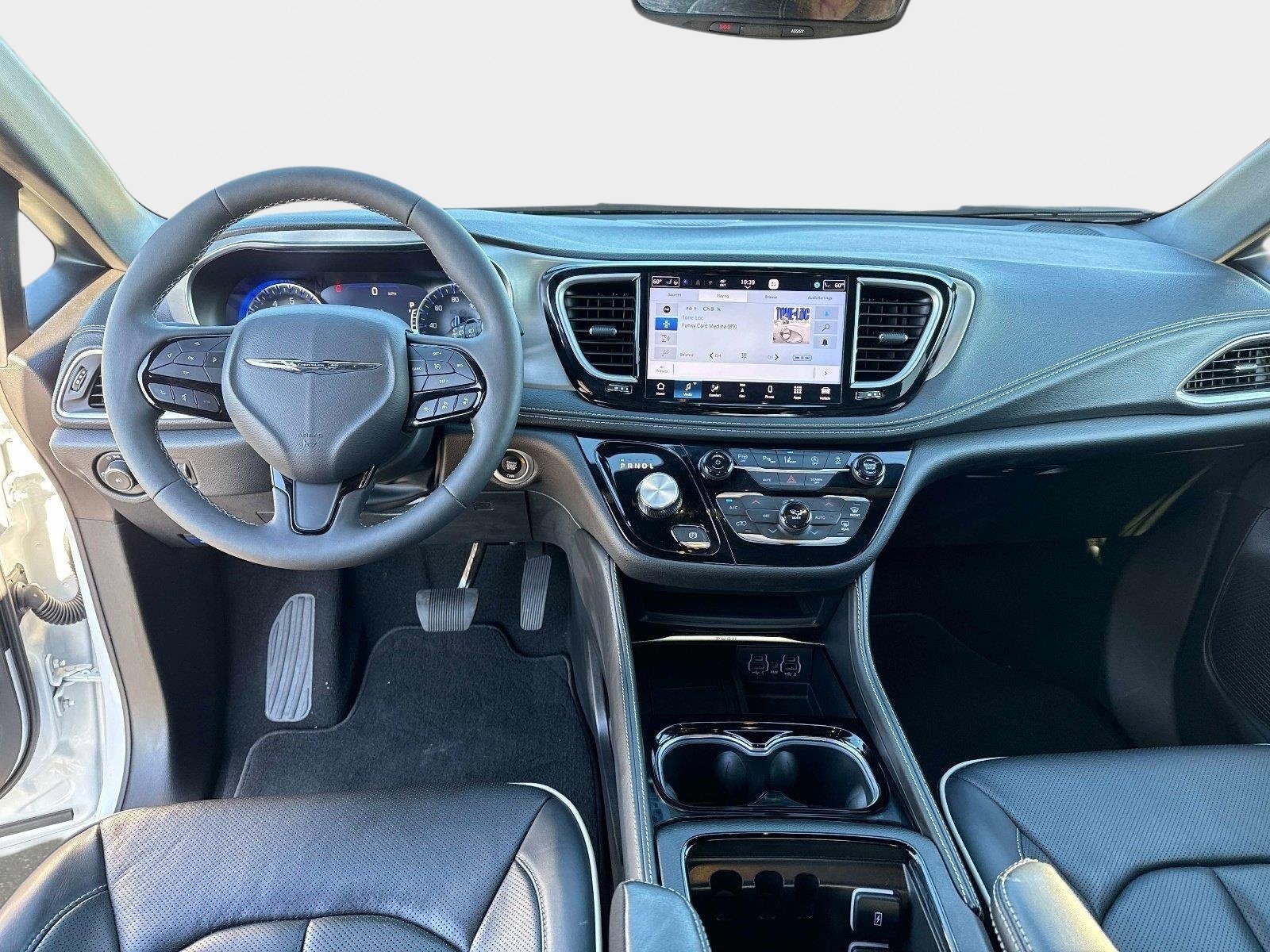 Used 2024 Chrysler Pacifica Limited w/ S Appearance Package image 17