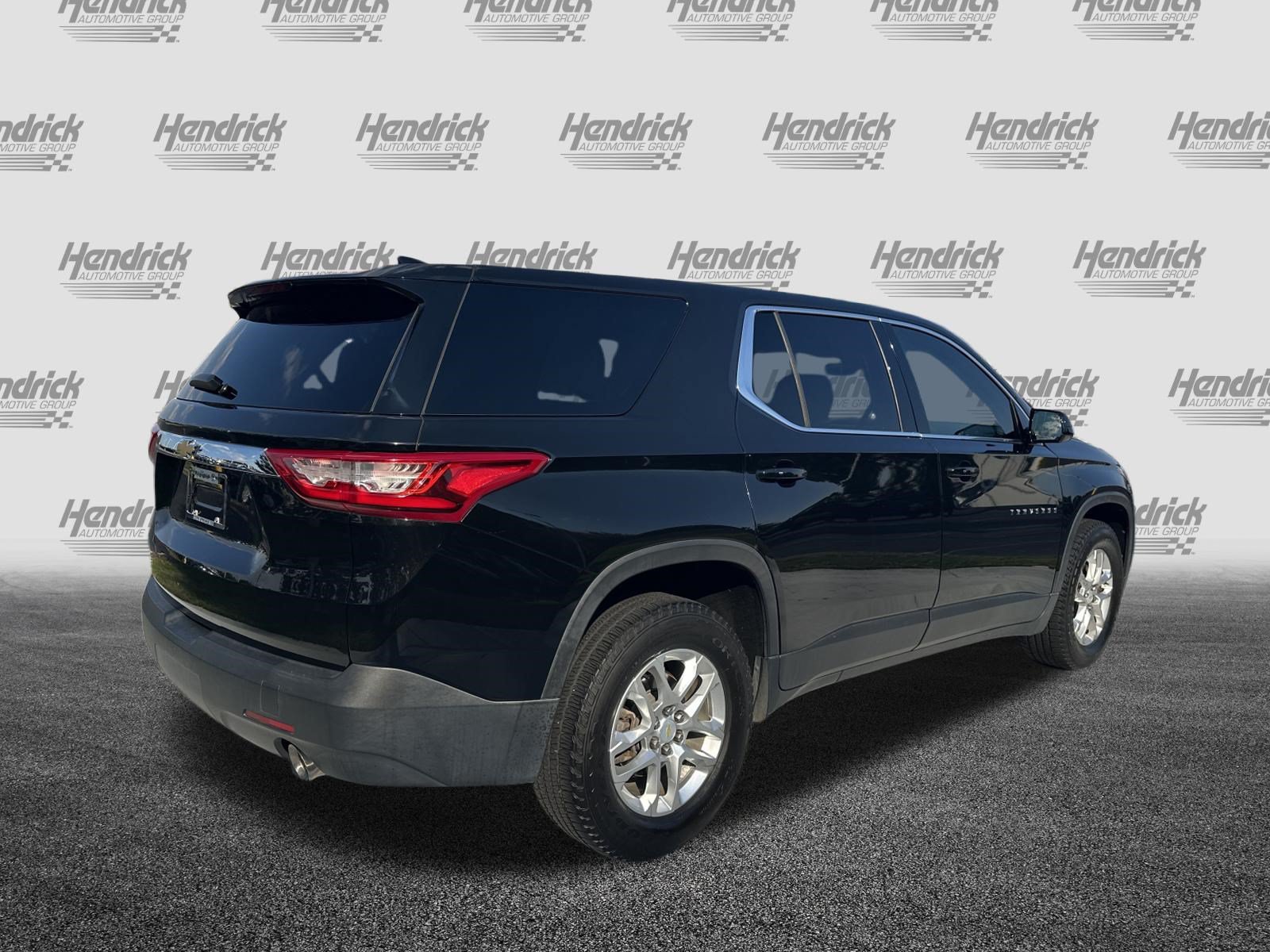 Used 2020 Chevrolet Traverse LS FWD image 10