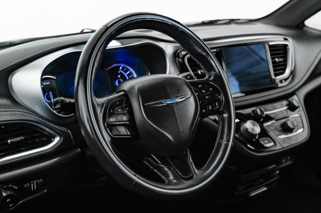 Used 2019 Chrysler Pacifica Limited w/ Advanced Safetytec Group image 14