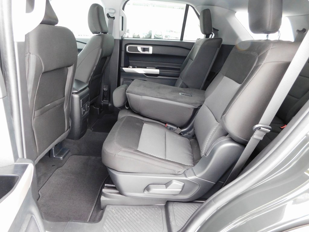 Used 2023 Ford Explorer XLT image 35