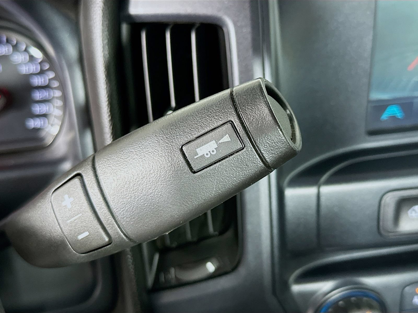 Used 2018 Chevrolet Silverado 3500 W/T RWD image 17