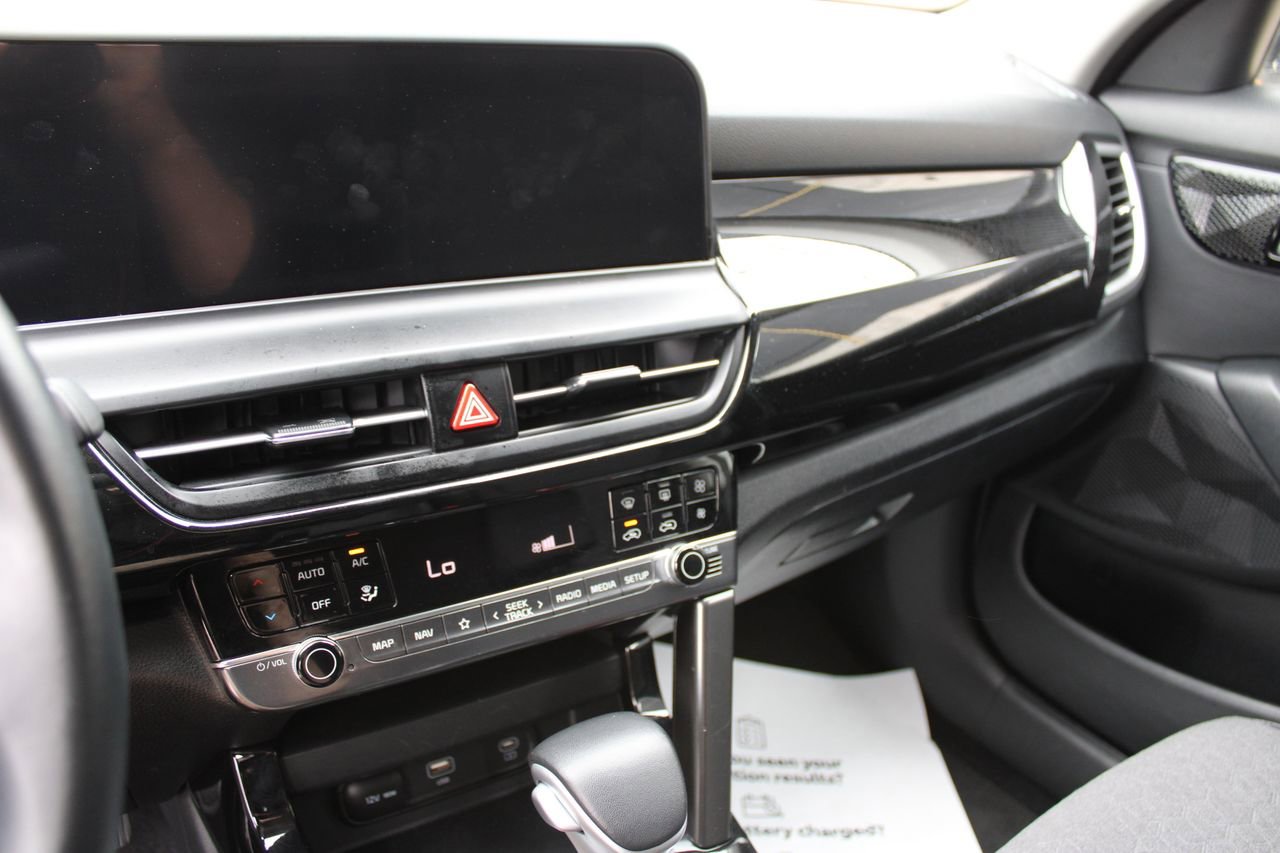 Used 2025 Kia Seltos S image 6