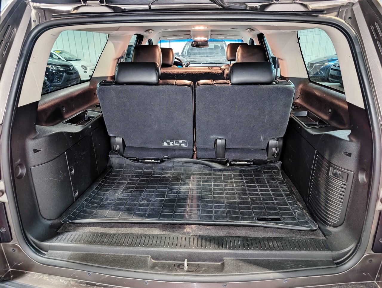 Used 2014 Chevrolet Suburban LT AWD/4WD image 24