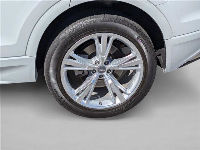 Used 2019 Audi Q8 Premium w/ Convenience Package AWD/4WD image 21