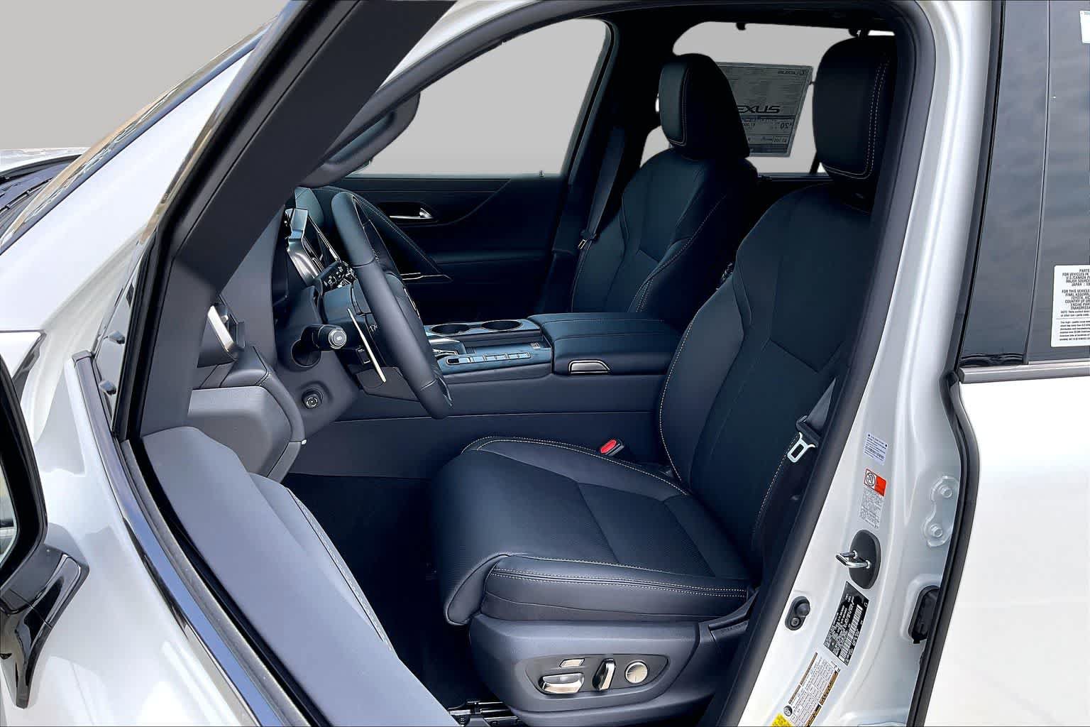 New 2026 Lexus LX 700h Luxury AWD/4WD image 16