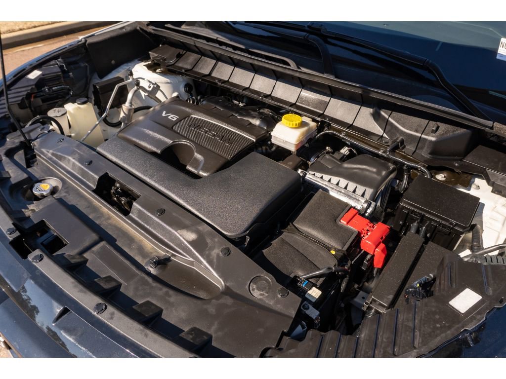 Used 2022 Nissan Pathfinder SV w/ SV Premium Package image 10