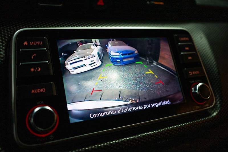 Used 2018 Nissan Kicks SV image 18