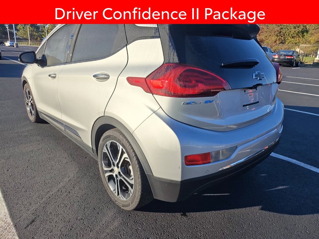 Used 2020 Chevrolet Bolt Premier w/ Infotainment Package FWD image 5