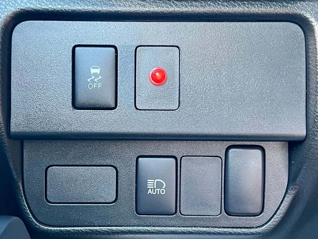 Used 2021 Toyota Tacoma SR image 19