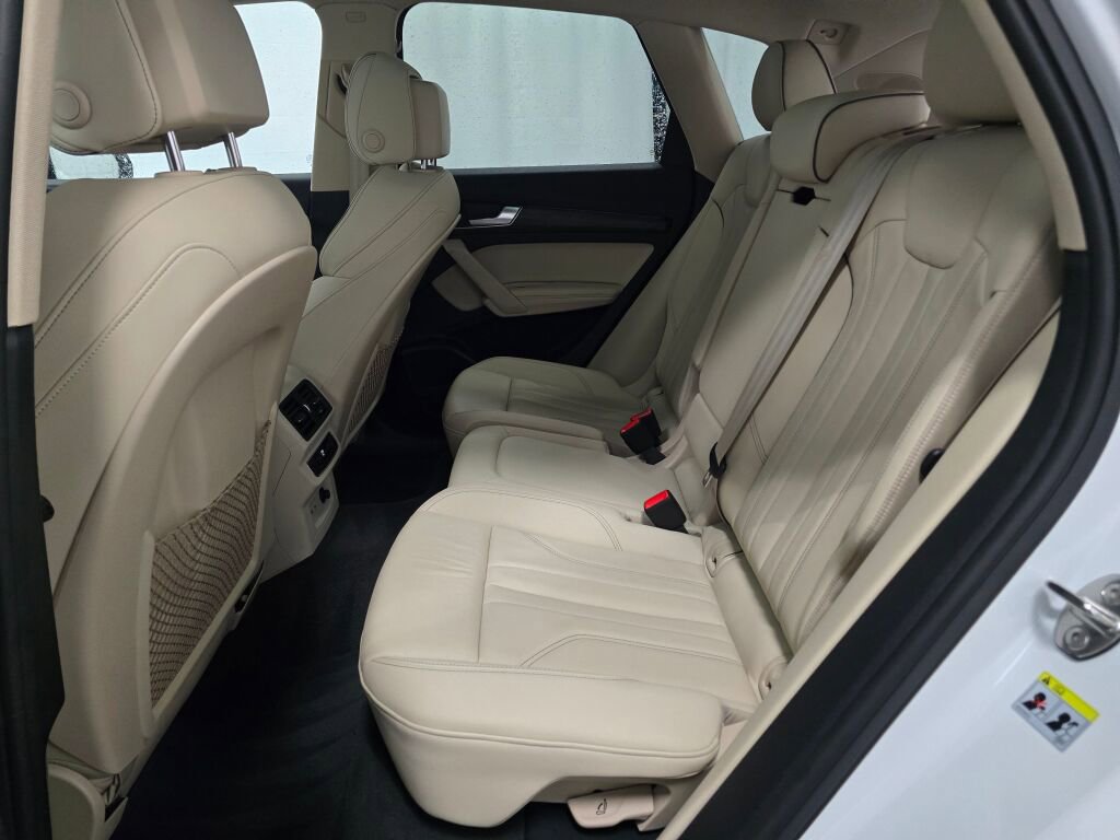 Certified 2025 Audi Q5 2.0T Premium Plus image 20