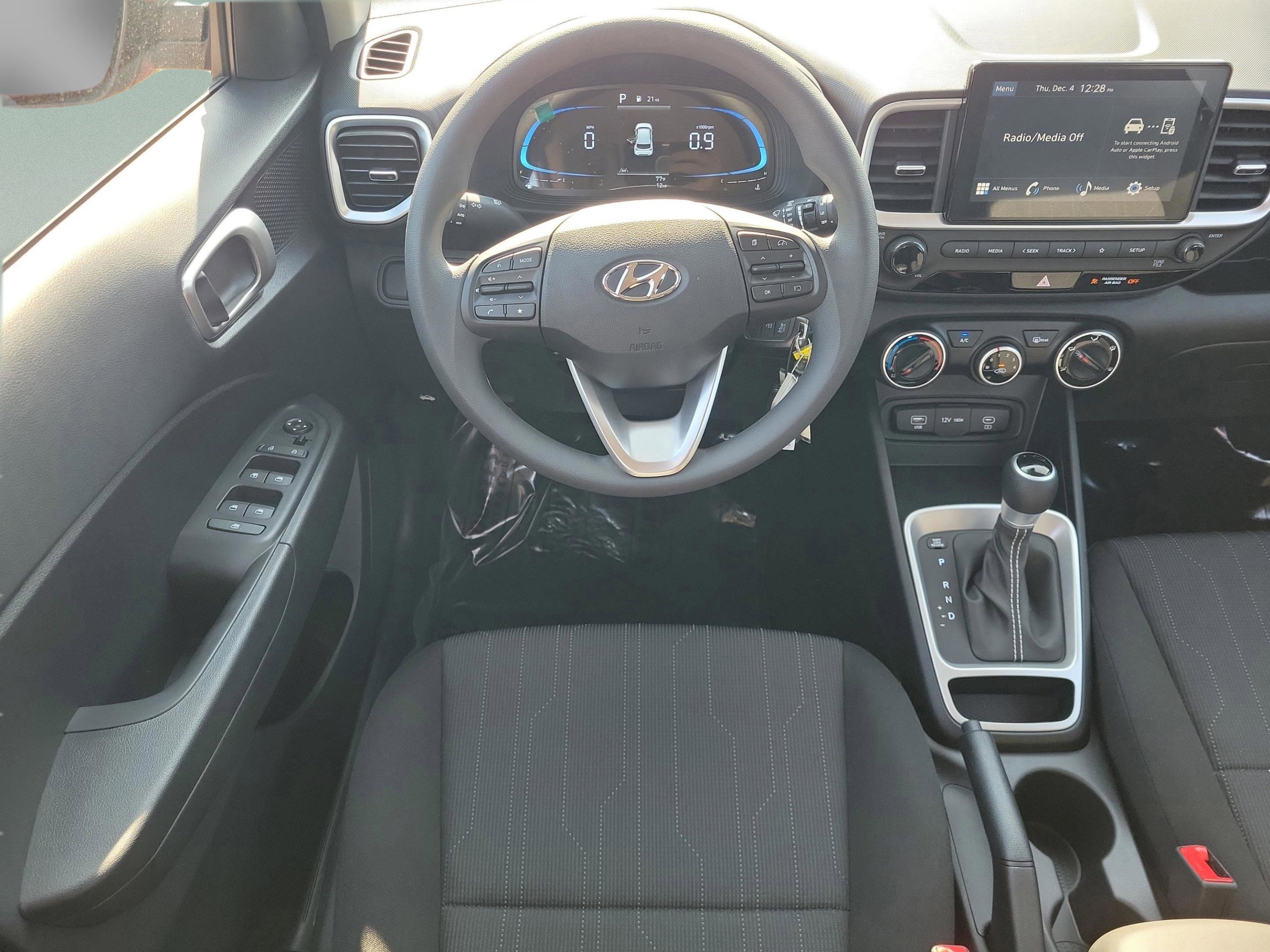New 2026 Hyundai Venue SE image 25
