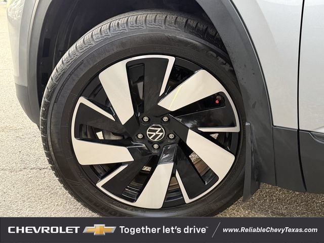 Used 2024 Volkswagen Atlas Cross Sport SE FWD image 10