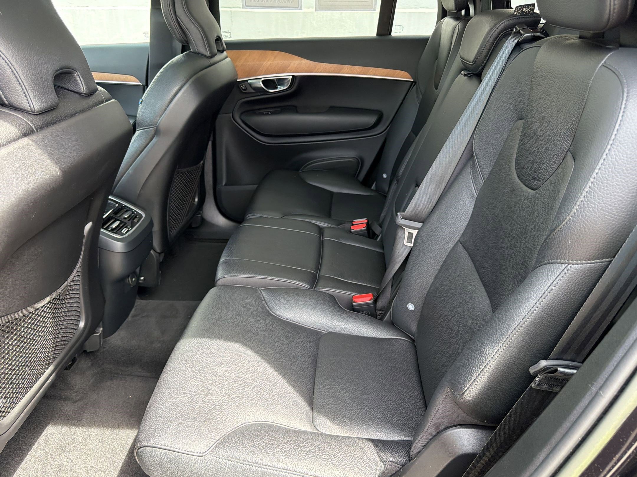 Used 2022 Volvo XC90 T5 Momentum w/ Climate Package FWD image 15