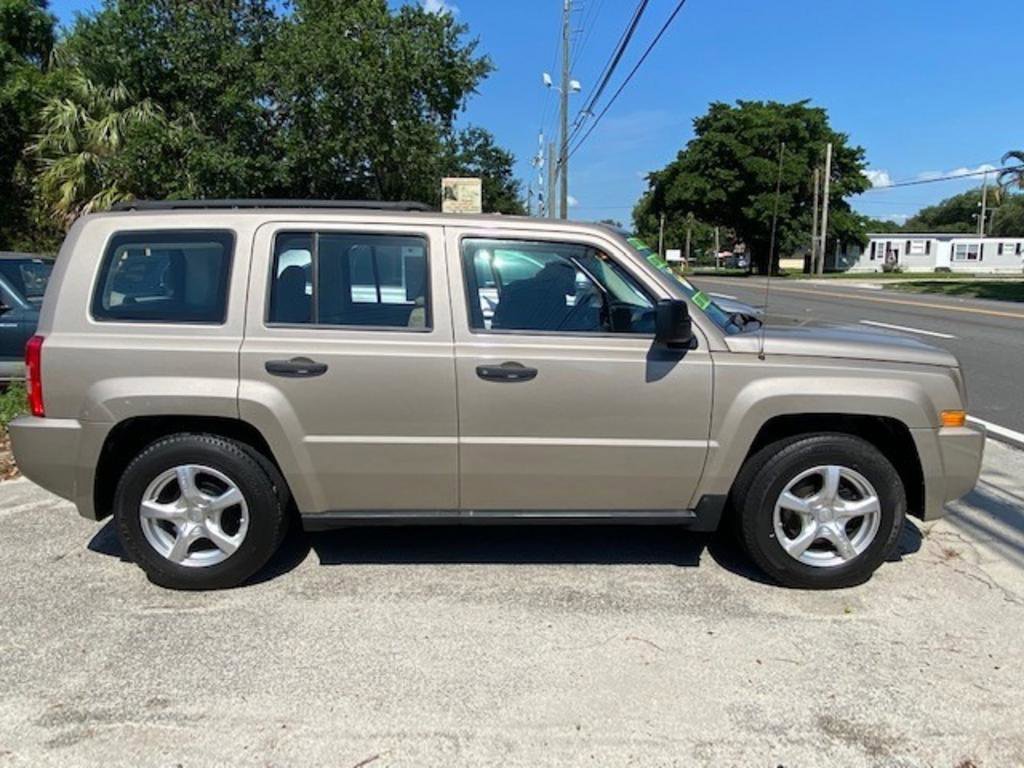 Used 2009 Jeep Patriot Sport image 4