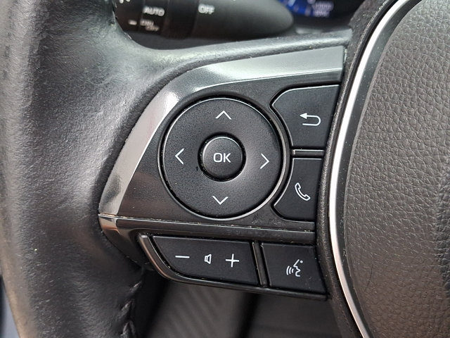 Used 2022 Toyota Corolla Cross XLE FWD image 20