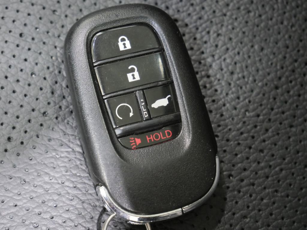 Used 2025 Honda Pilot Elite image 31