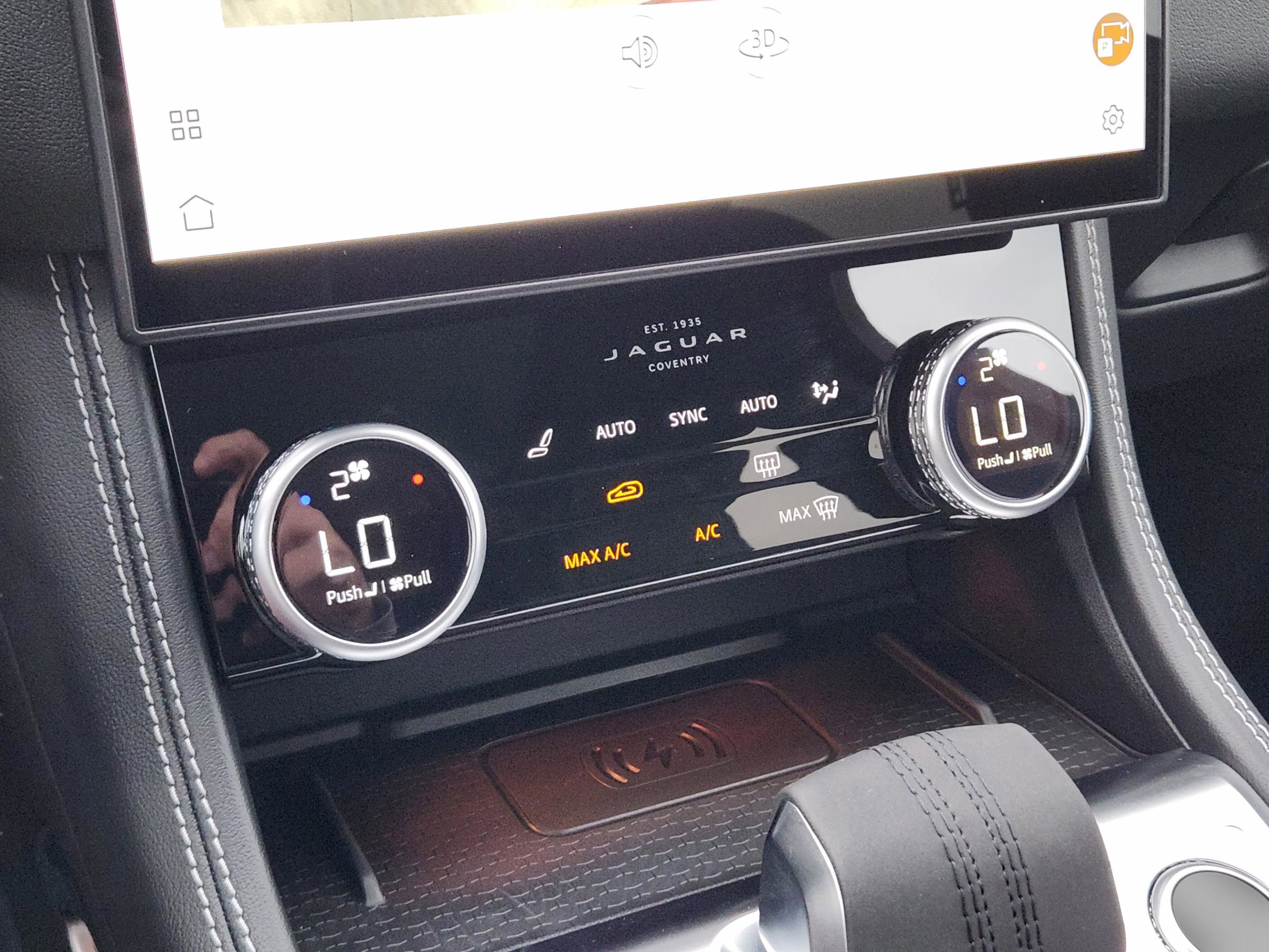 Certified 2026 Jaguar F-PACE R-Dynamic S AWD/4WD image 15