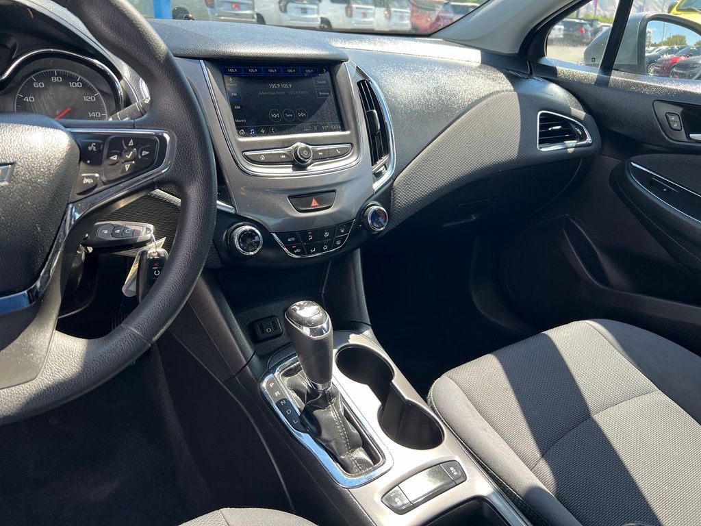 Certified 2019 Chevrolet Cruze LT FWD image 34