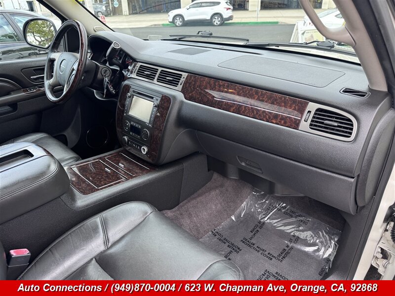 Used 2014 GMC Yukon XL Denali AWD/4WD image 12