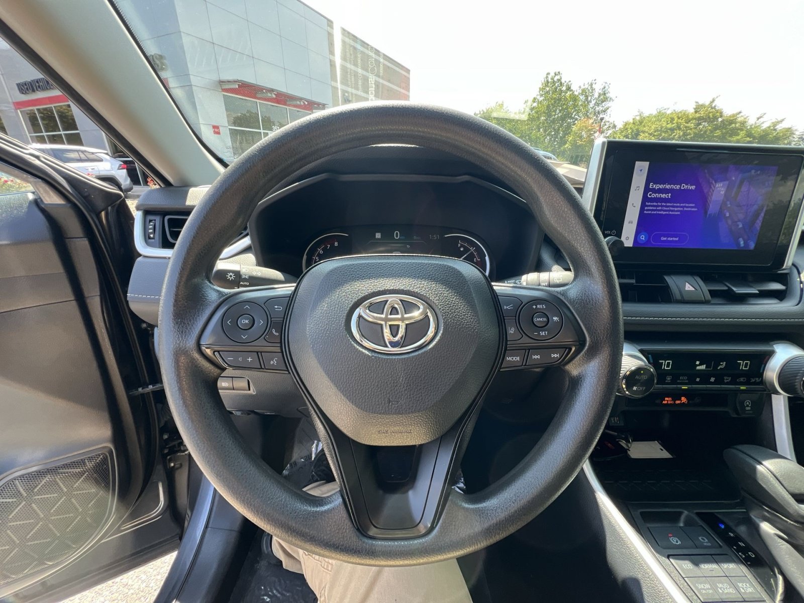 Used 2024 Toyota RAV4 XLE AWD/4WD image 16